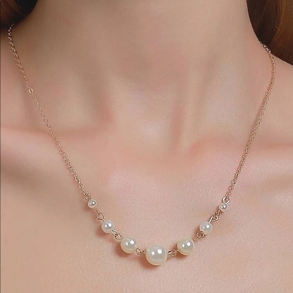 dainty faux pearl and gold chain necklace